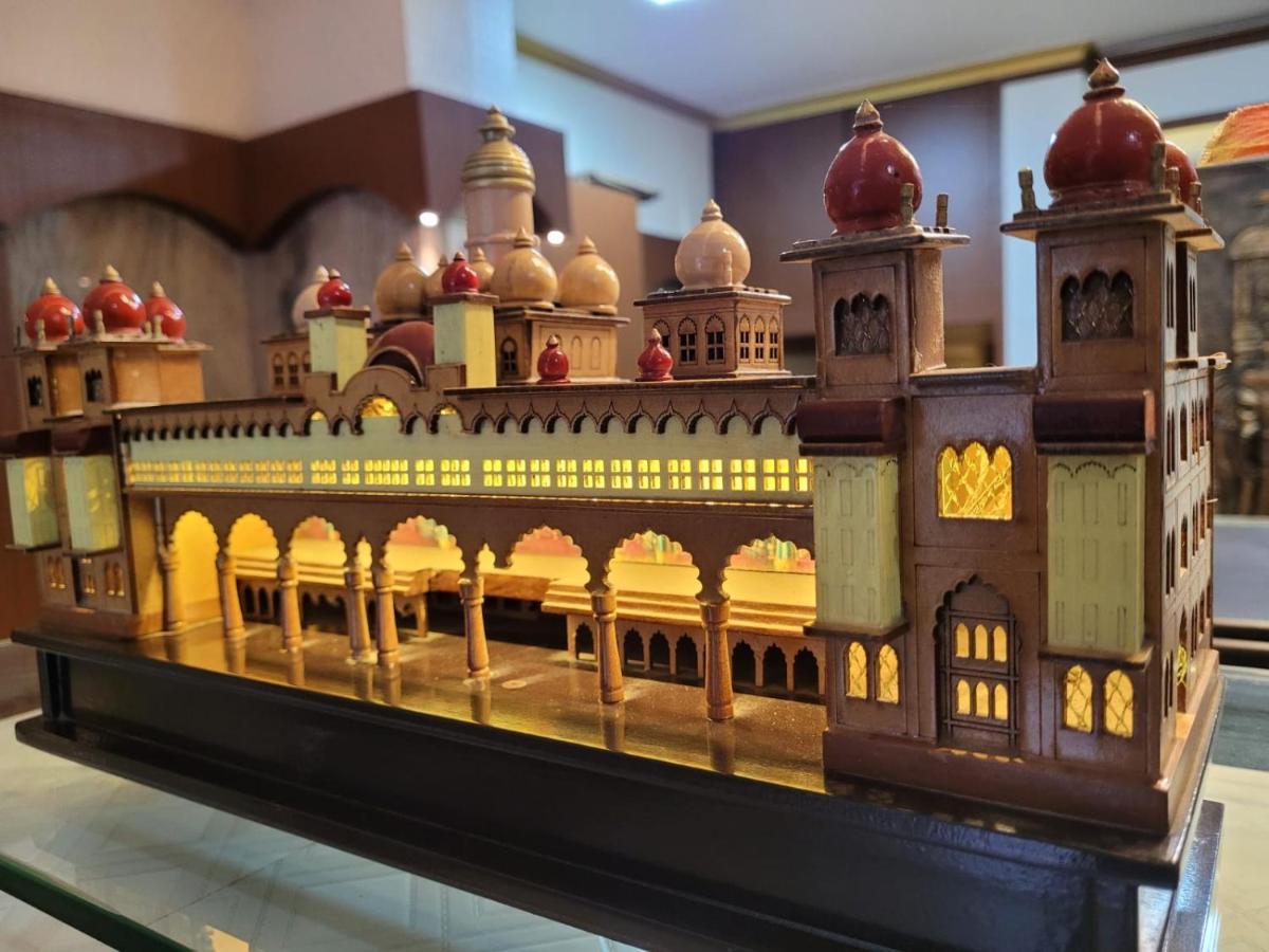 New Jaganmohana Comforts Mysore Buitenkant foto