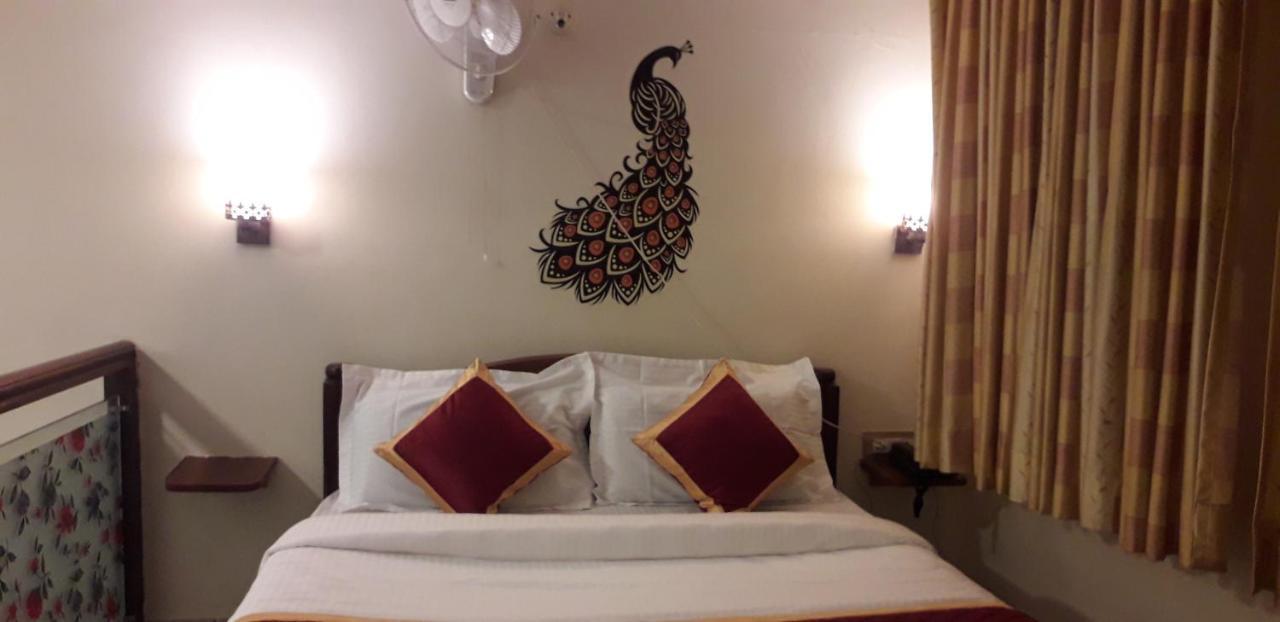 New Jaganmohana Comforts Mysore Buitenkant foto