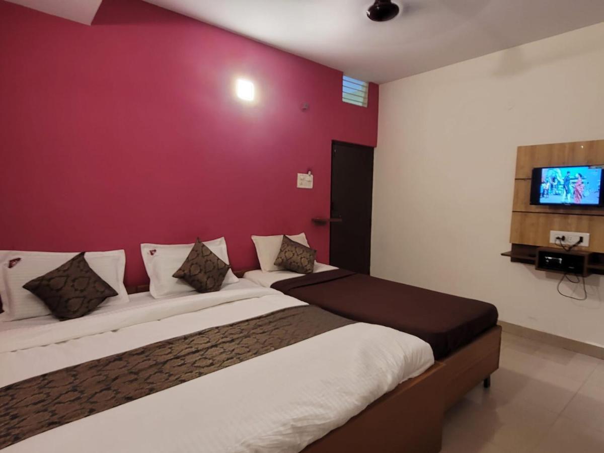 New Jaganmohana Comforts Mysore Buitenkant foto